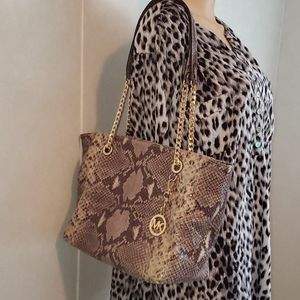 Micheal Kors Shoulder Bag